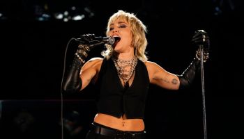 Miley Cyrus Performs A Tribute To Frontline Heroes At The 2021 NCAA Final Four