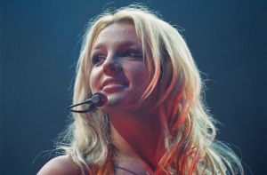 PARIS ZENITH: BRITNEY SPEARS GIVES A CONCERT