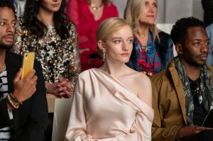 Inventing Anna, Netflix, Julia Garner