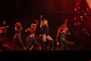 Taylor Swift @ Bankers Life Fieldhouse Photos