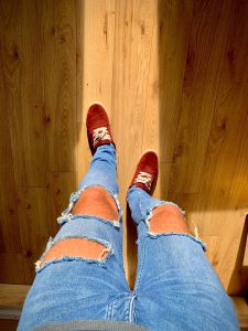 Skinny ripped jeans.