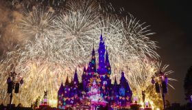 Shanghai Disneyland Celebrates Mickey & Minnie Birthday Week