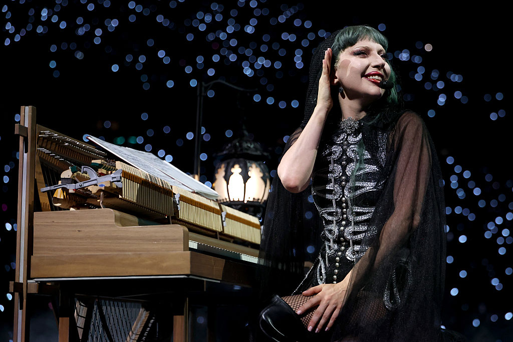 Lady Gaga - The MAYHEM Ball Tour - New York